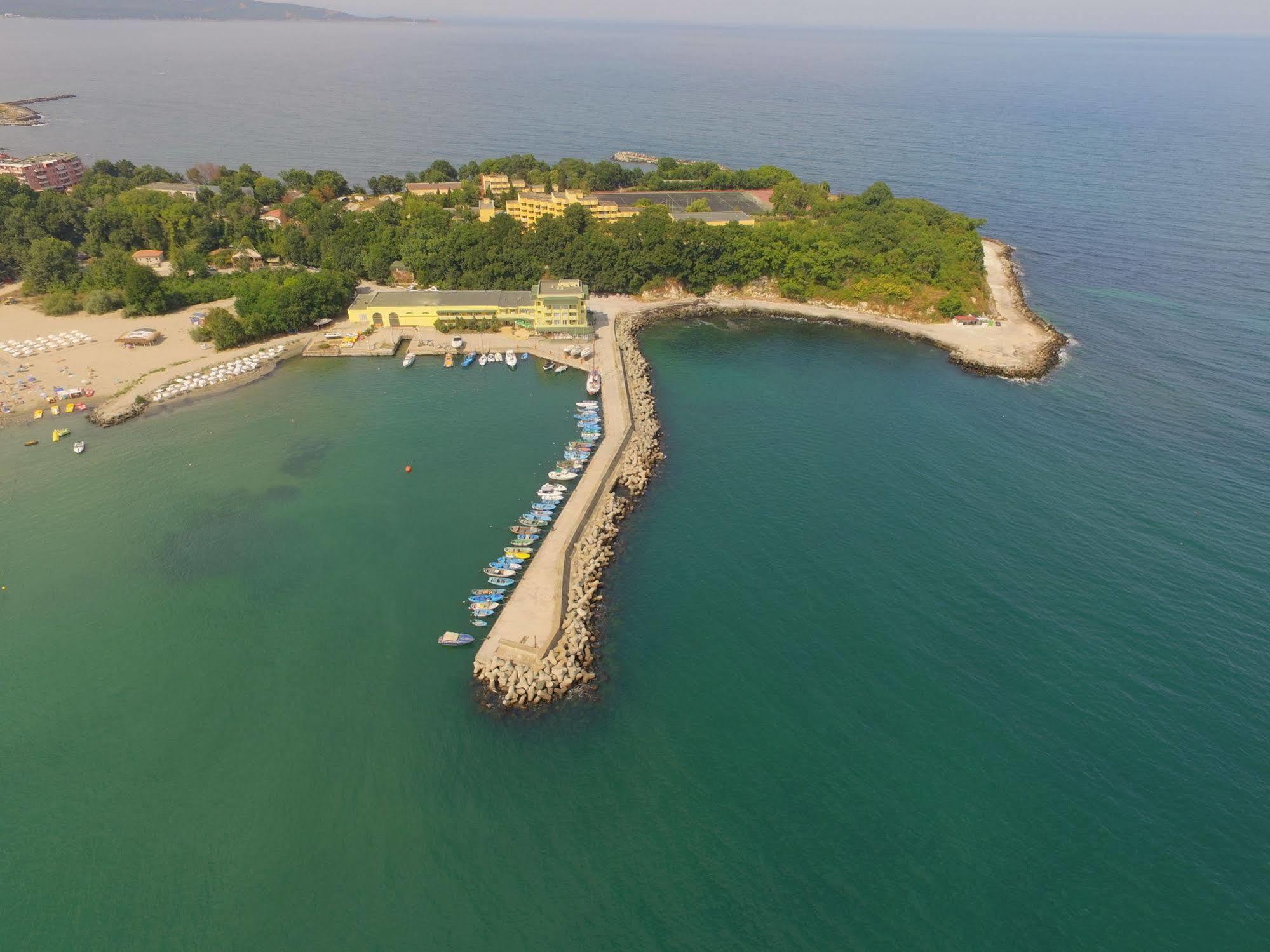 Hotel Marina Kiten  Exterior foto